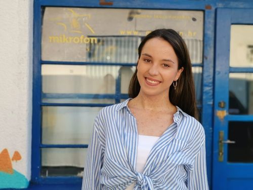 Lucija Klarić - mag.mus. solo pjevanja u Mikrofon.hr suvremenoj školi pjevanja Zagreb